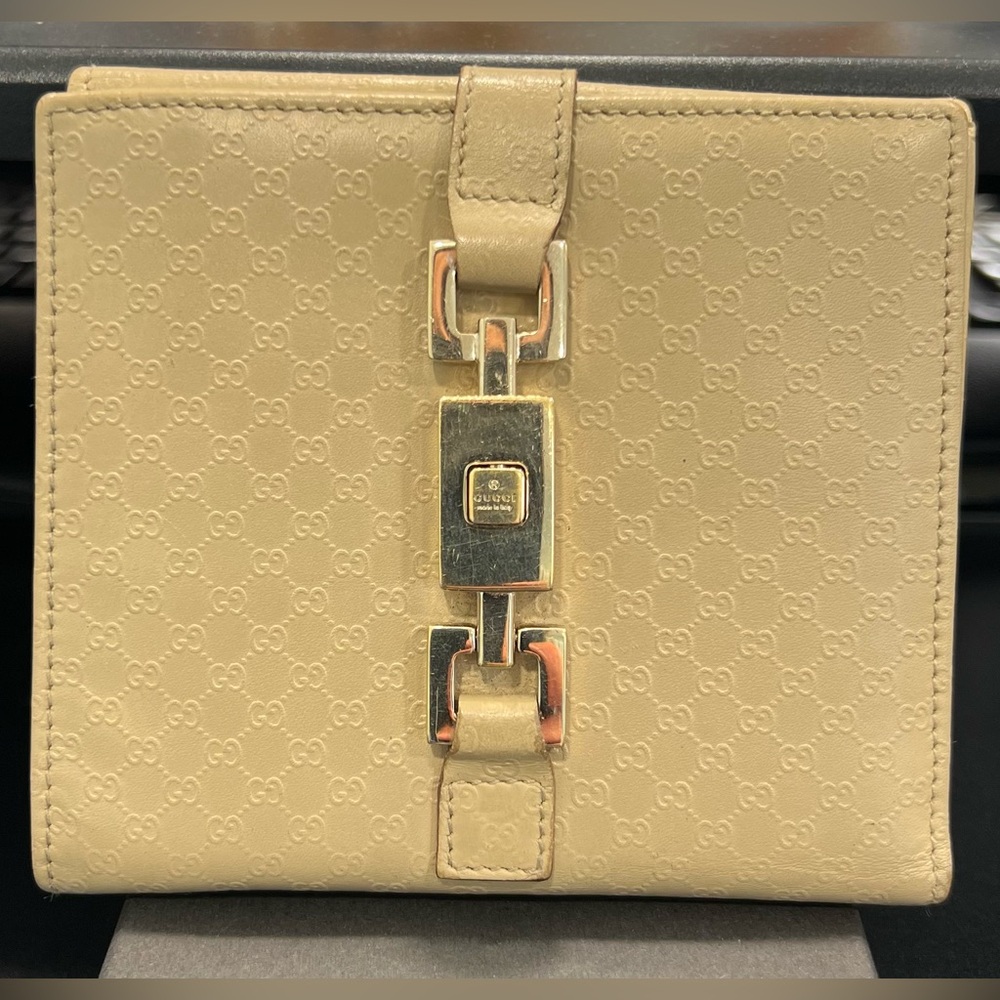 GUCCI Beige Jackie Micro Guccisima Leather Compact Wallet